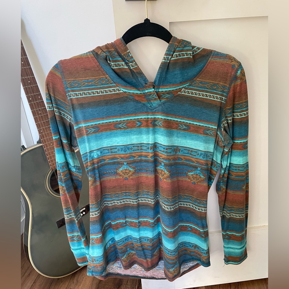 Panhandle Size Medium hooded long sleeve shirt